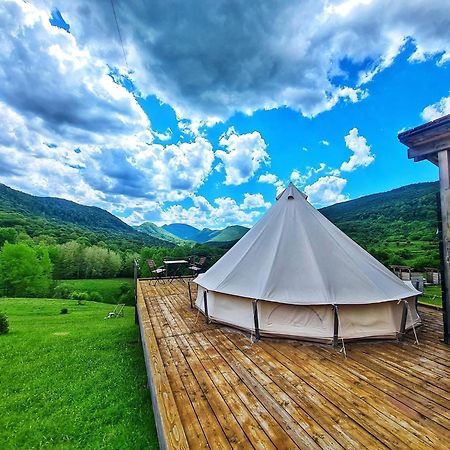 The Hunters Glamping Hotel Ciudanovita Exterior photo