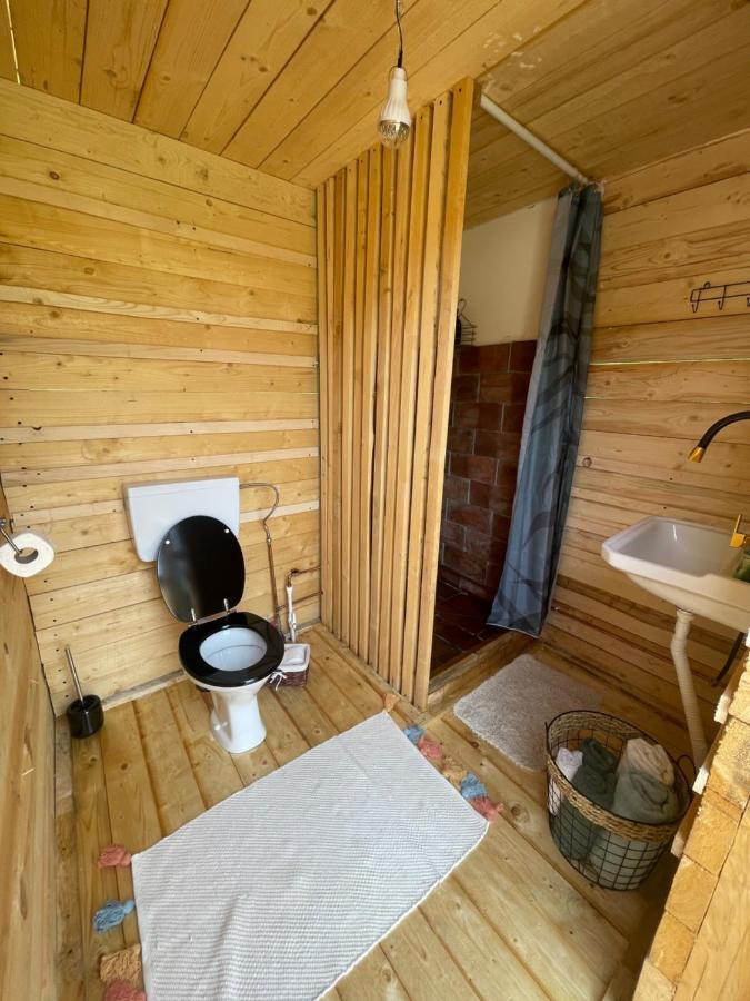 The Hunters Glamping Hotel Ciudanovita Exterior photo