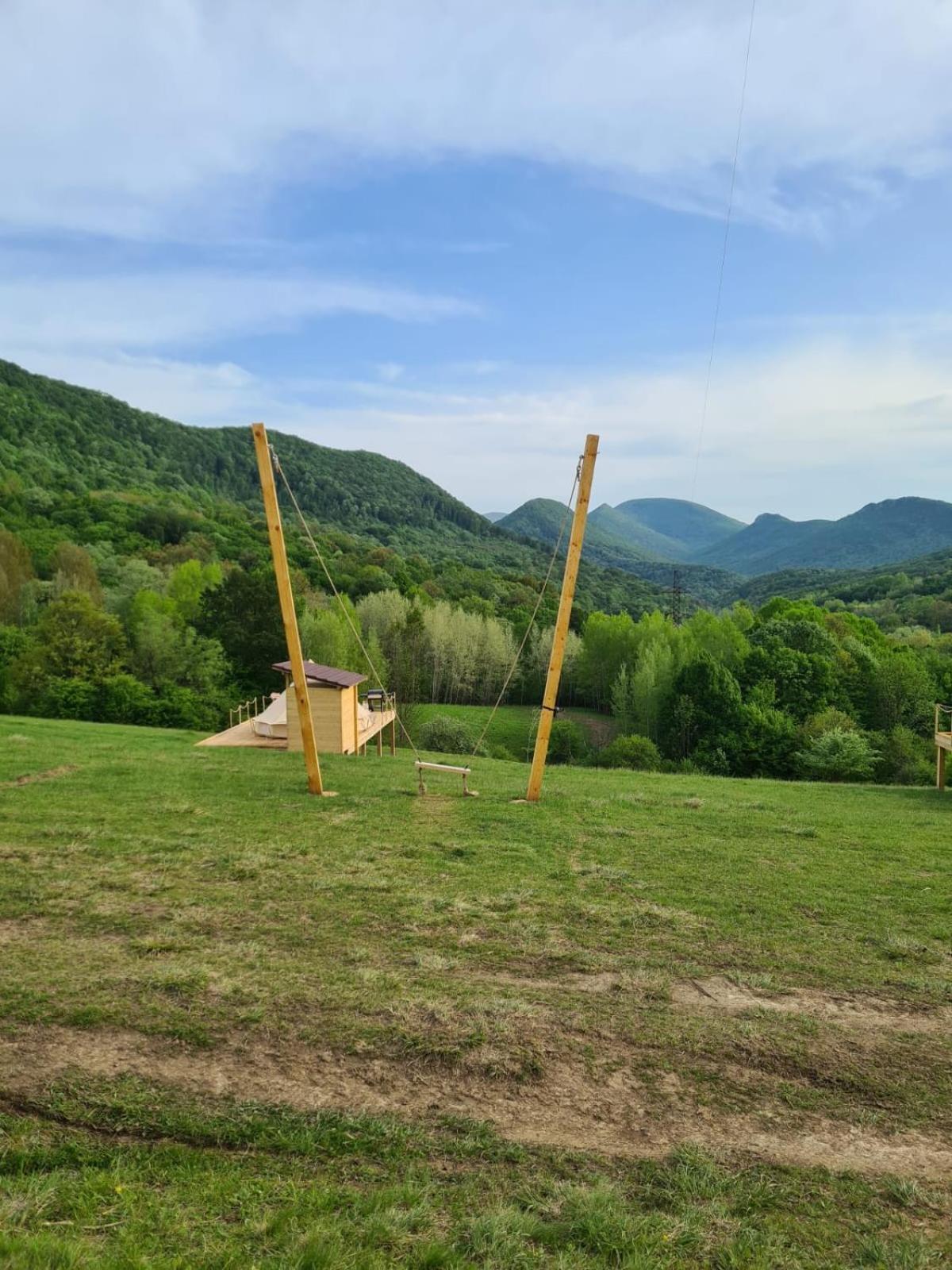 The Hunters Glamping Hotel Ciudanovita Exterior photo